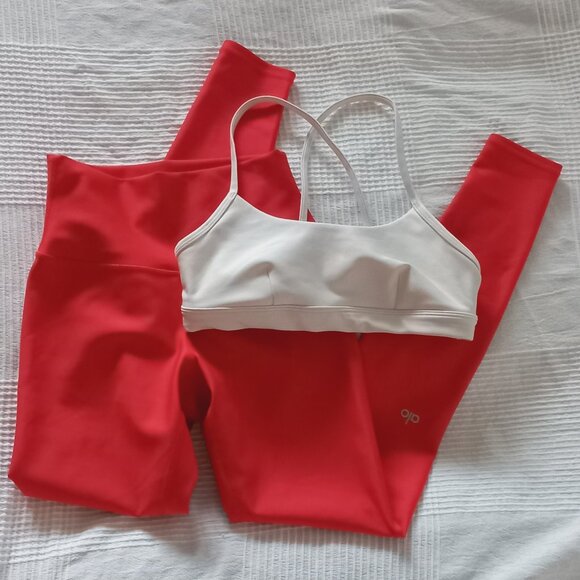 ALO Yoga Other - ALO YOGA AIRLIFT BRA in white AND LEGGINGS in red - set - S